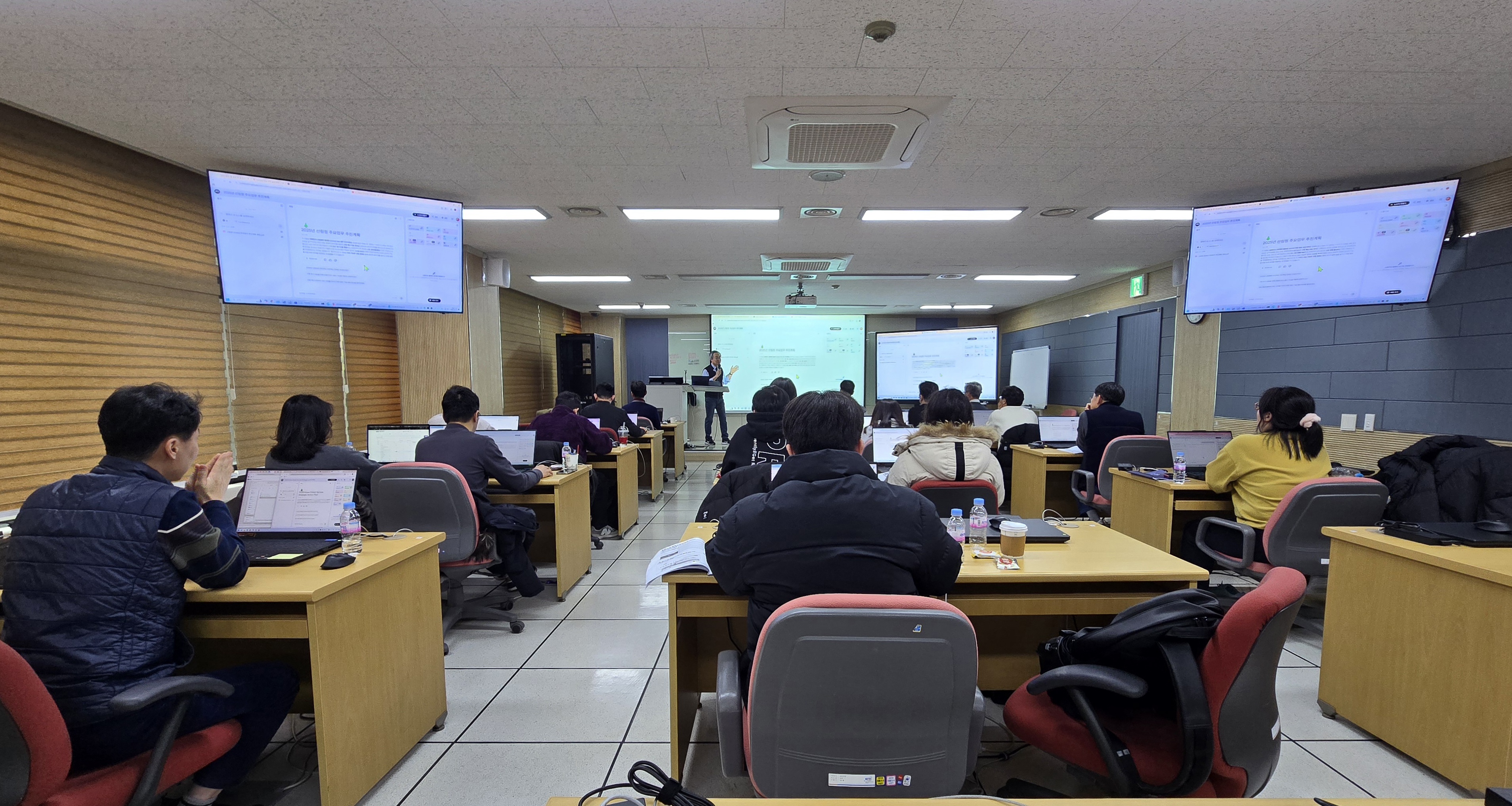 "보고서 작성부터 데이터 분석까지" KISTI, 생성형 AI로 연구·행정 혁신 이끈다