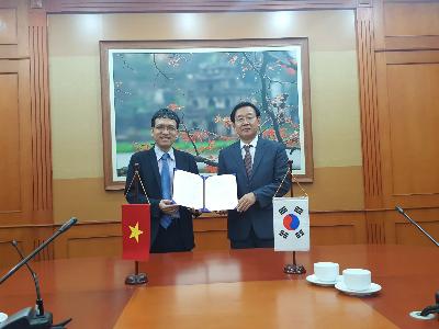 MoU with SATI in Vietnam image