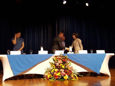 Dr.Choi Hee-yoon delivered welcome speech at the openining ceremony of SINCYT and shook hands with Carlos Alvarado, President of Costa Rica image